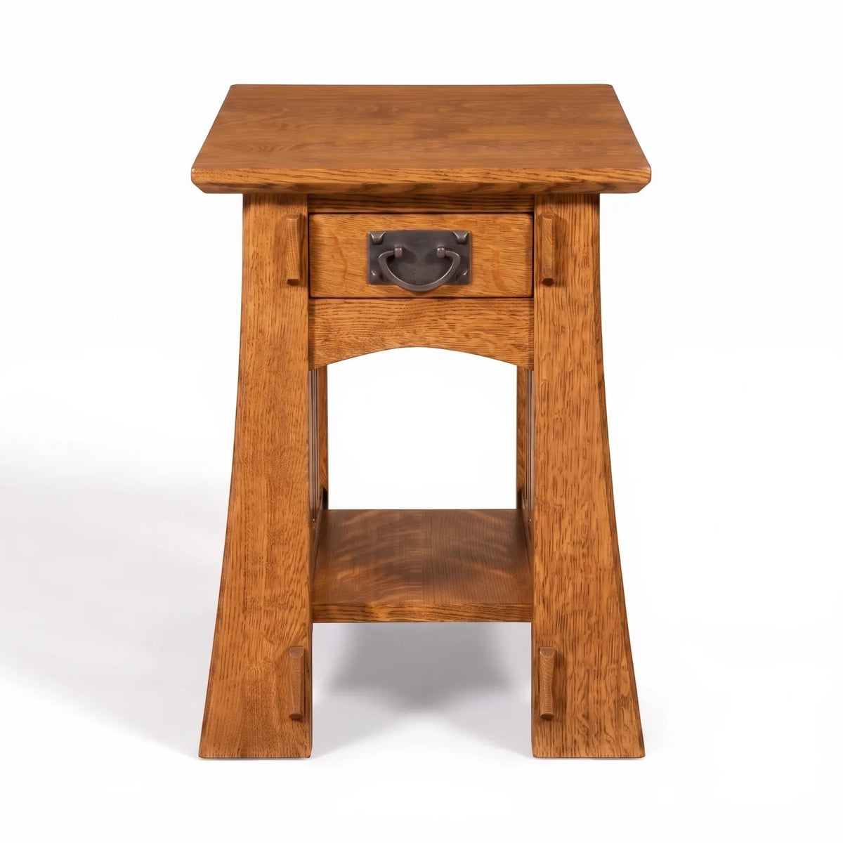 Bungalow Spacesaver End Table - Country on a white background