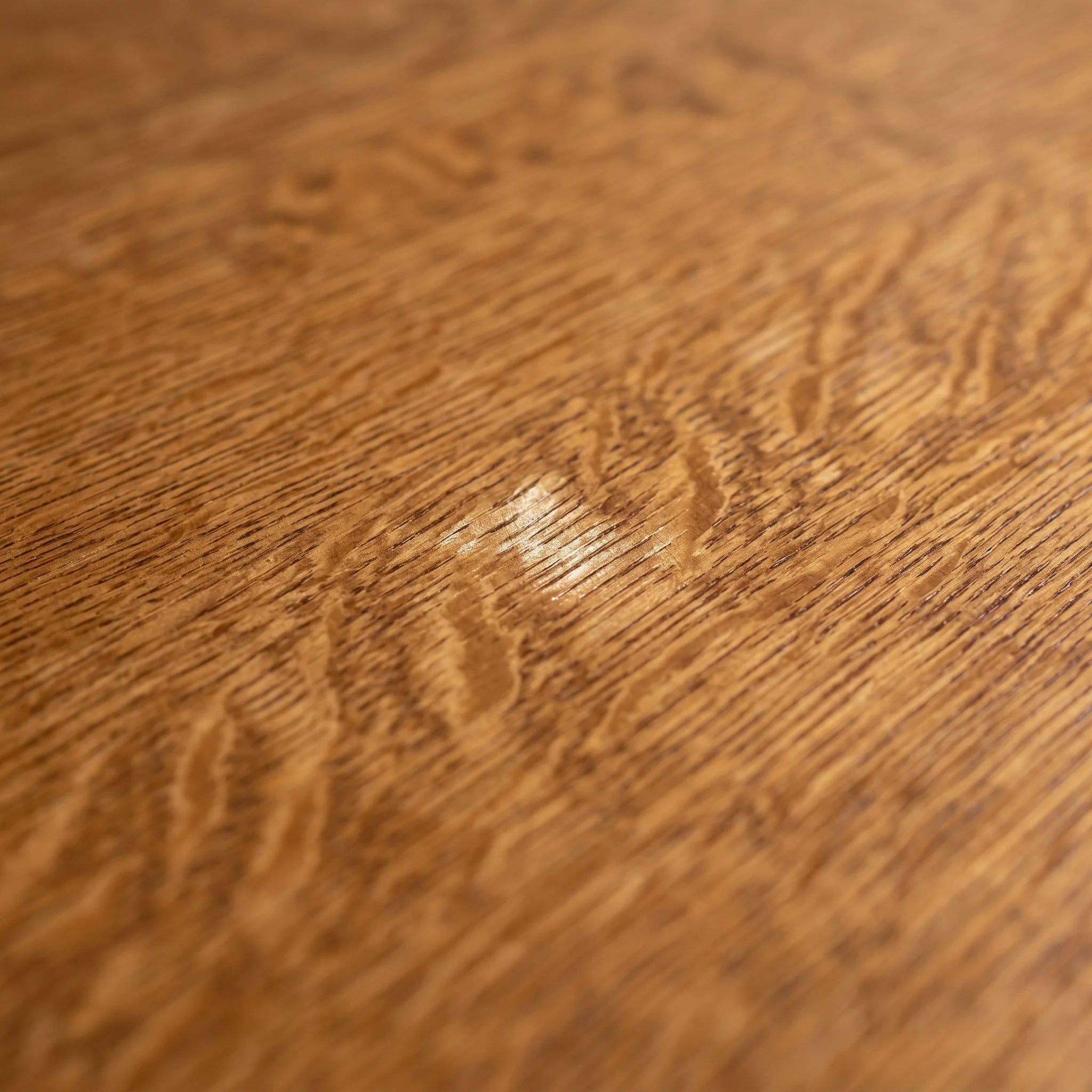 Mission 10-Drawer Dresser - Solid Oak — quarter-sawn wood grain detail