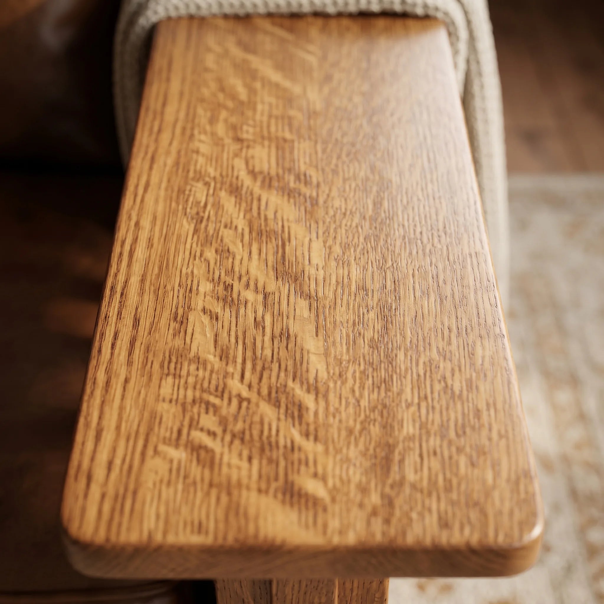 Bungalow Solid Oak Sofa — quarter-sawn wood grain detail
