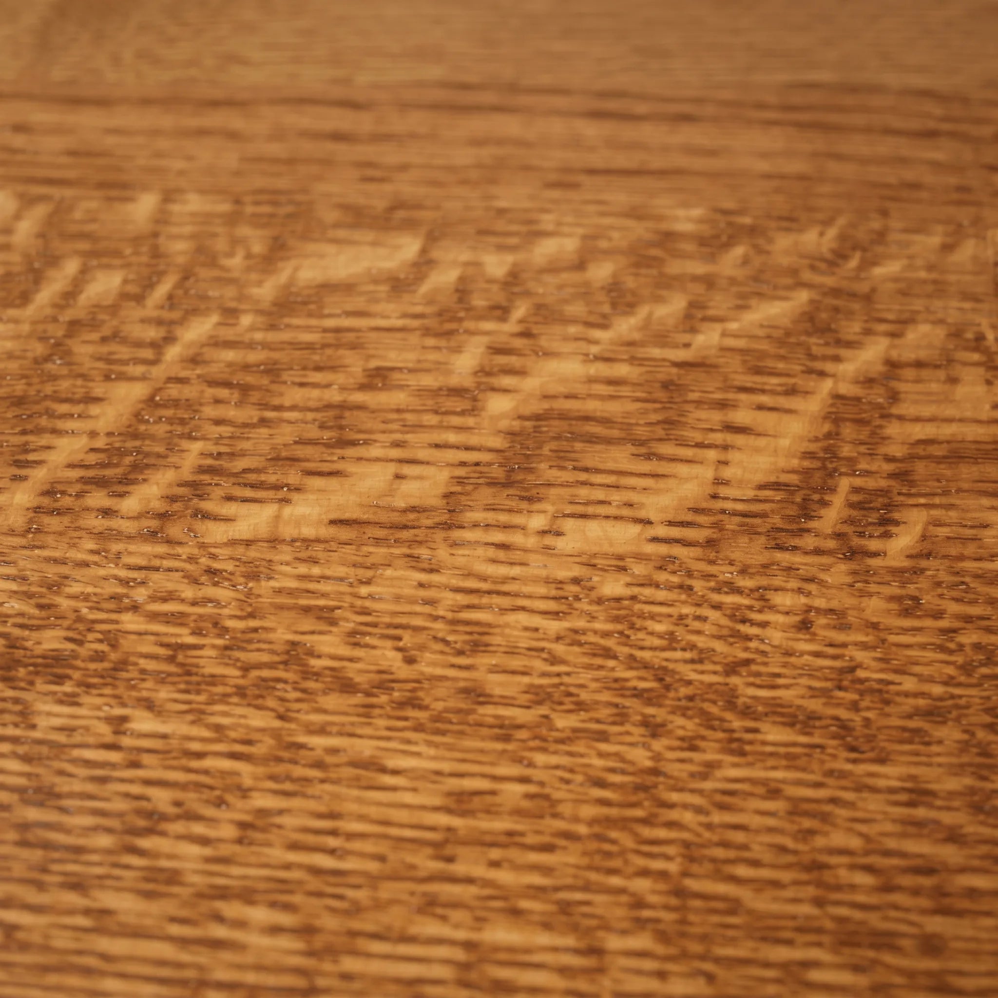 Mission Spacesaver End Table - Solid Oak — quarter-sawn wood grain detail